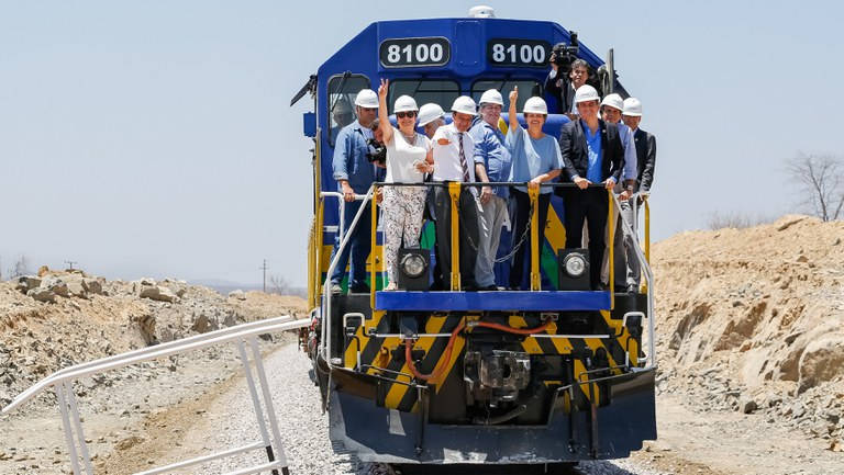 Presidenta Dilma Rousseff visita obras da Transnordestina. | Foto: Roberto Stuckert